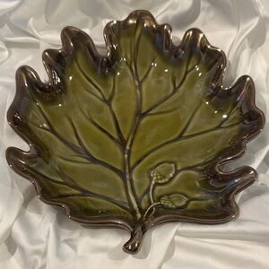 HOME AMERICAN SIMPLICITY STONEWARE HAND-PAINTED GREEN OAK LEAF DESIGN DISH EUC